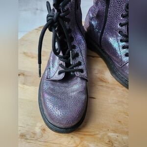 Dr. Martens Kids Boots in Shimmering Purple